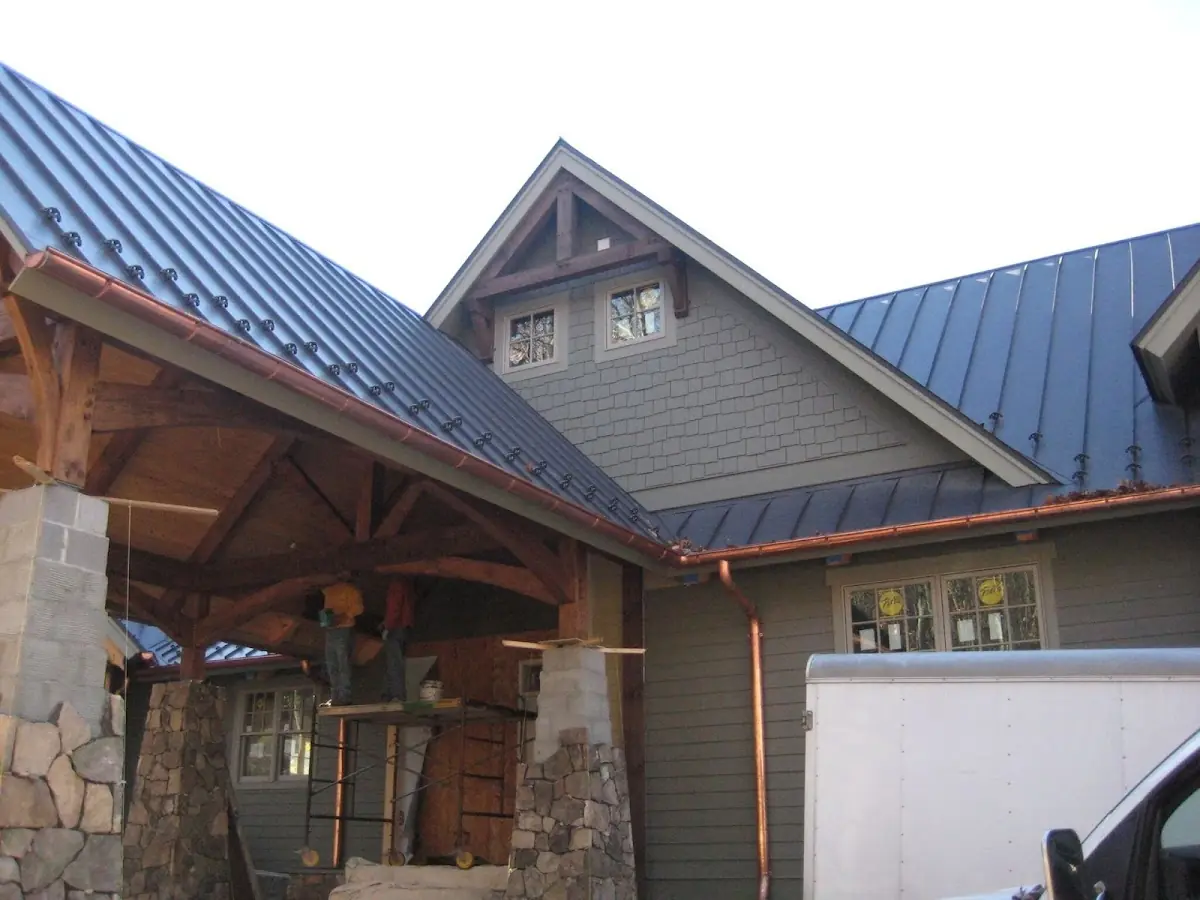 Craftsman Roofing team delivering quality roofing work in Hy-view